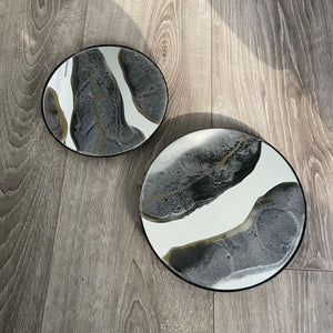 Open image in slideshow, Resin Mirror Hanger
